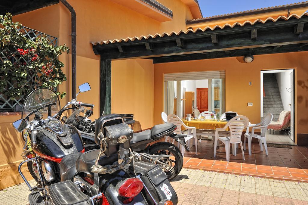 Aparthotel Arbatax Le Terrazze sul Mare Esterno foto