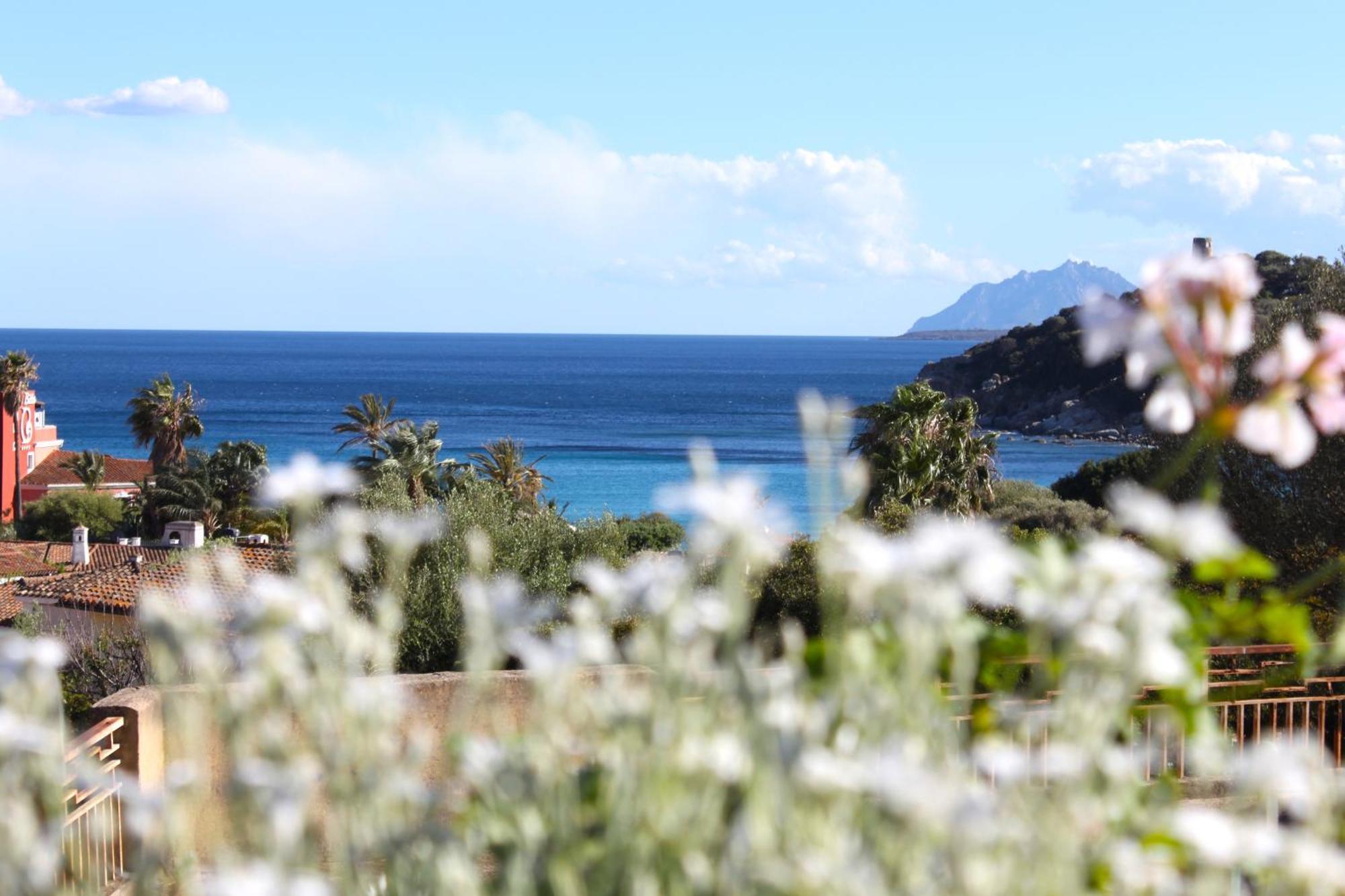 Aparthotel Arbatax Le Terrazze sul Mare Esterno foto
